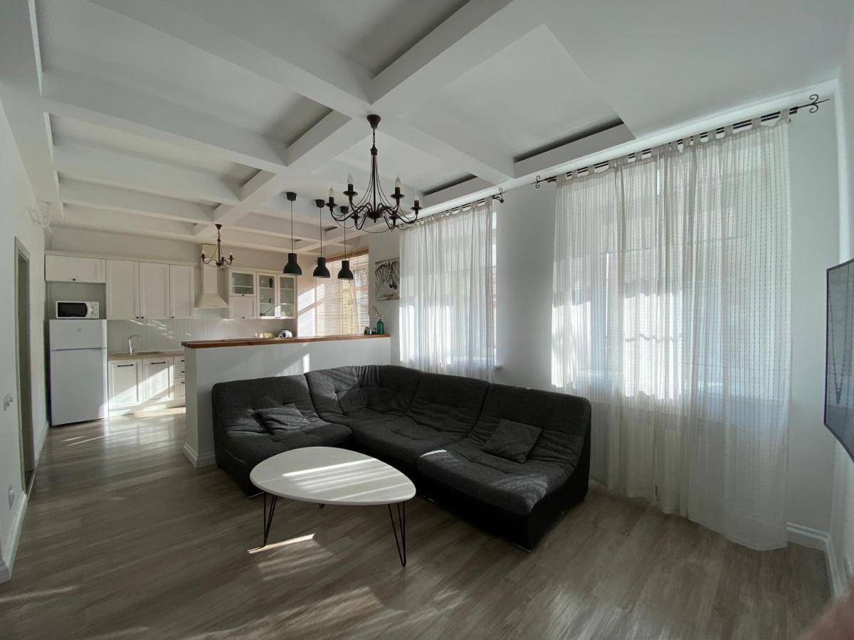 גומל Bright Apartment מראה חיצוני תמונה
